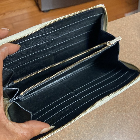 Celine Zippy Wallet - Picture 8 of 15